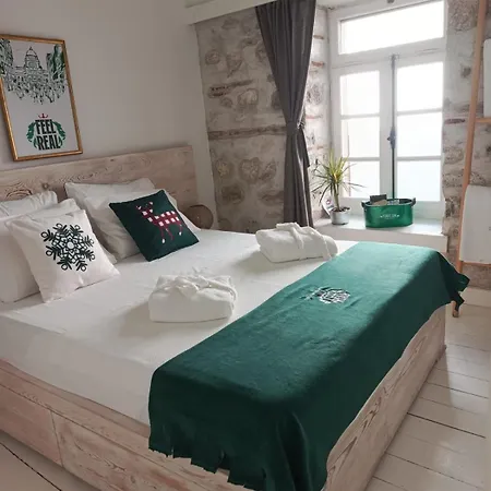 Otel Berlin's *